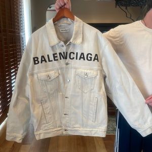 BALENCIAGA logo denim jacket. Size 38. Never worn.